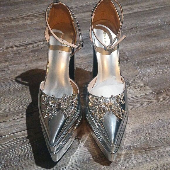 Funny She Jill silver platform butterfly embellished heels Sz 9.5 - Picture 2 of 8